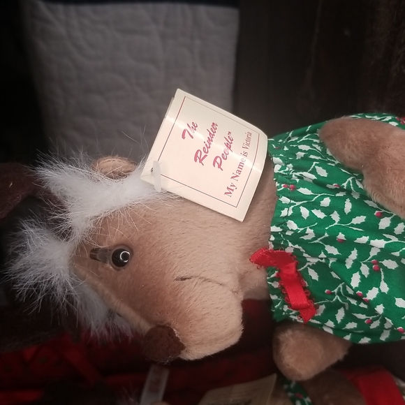 Vintage The Reindeer People Plush Set-Vixen&Victoria-Shelf/Mantle Sitters-9in. - Picture 4 of 7